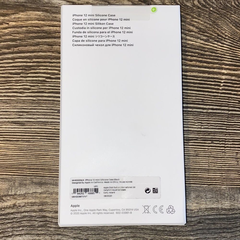 Apple Silicone Case with MagSafe (for iPhone 12 Mini) - Black. R - Picture 2 of 2